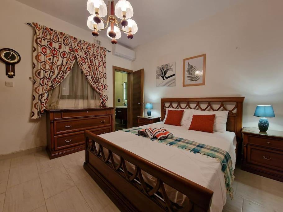 City Center Properties - Modern Two Bedroom Apartment With A Hot Tub And Amazing Location San Pawl il-Baħar Zewnętrze zdjęcie