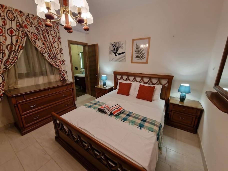 City Center Properties - Modern Two Bedroom Apartment With A Hot Tub And Amazing Location San Pawl il-Baħar Zewnętrze zdjęcie